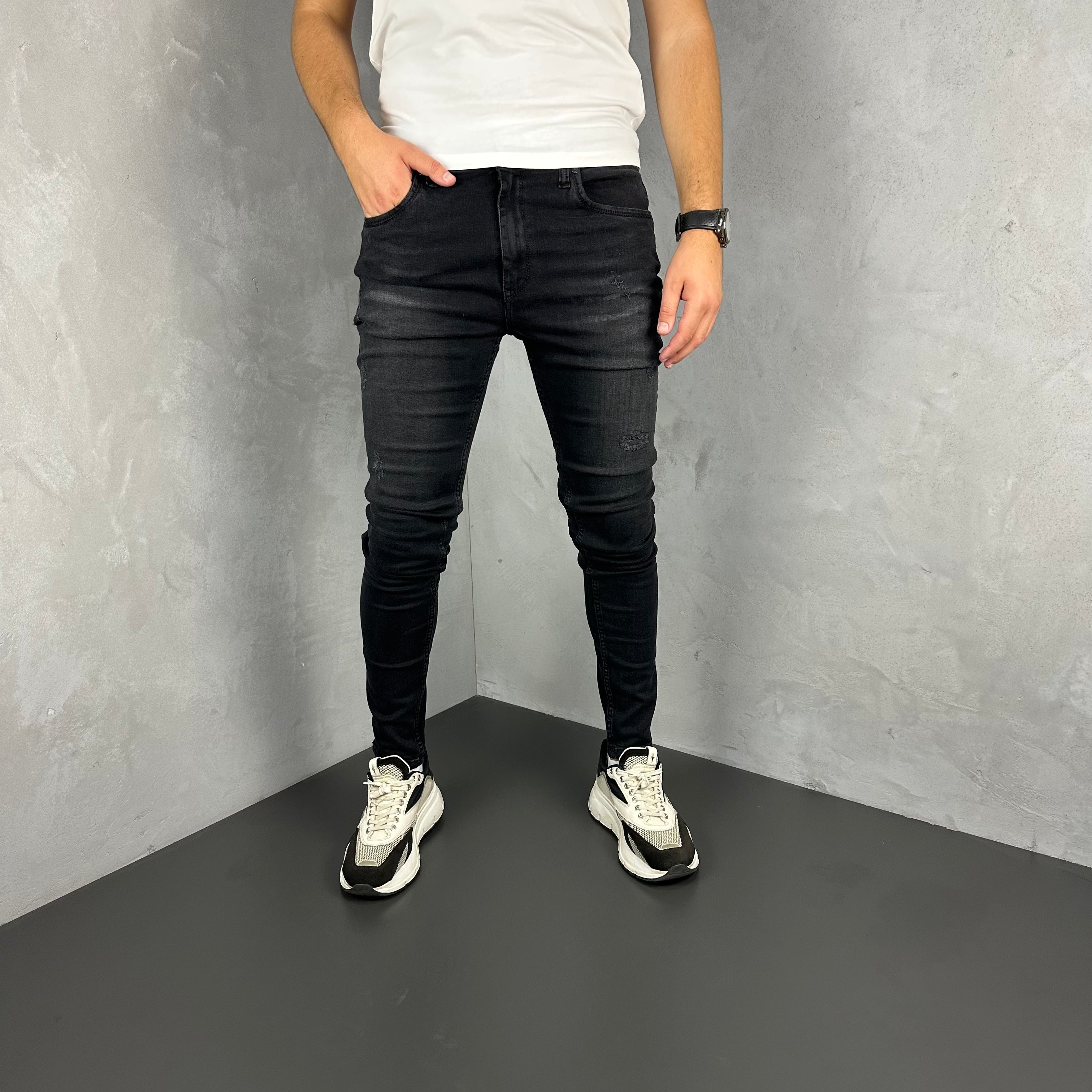 Crne minimal detail farmerke - BB720